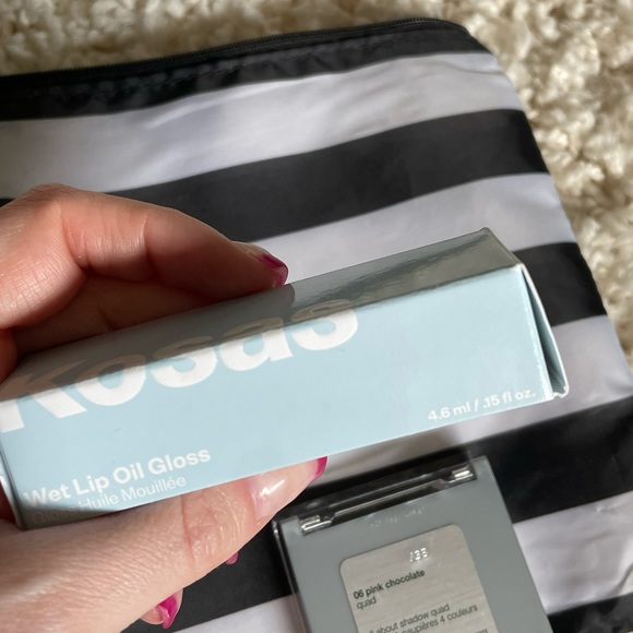 ⭐️3/$50! Sephora Bundle Kosas Wet Lip Oil Malibu, MAC, Clinique shadow quad bag - Picture 11 of 11